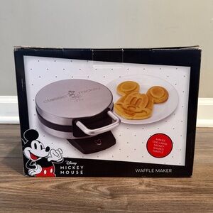 Disney Classic Mickey Waffle Maker - Silver and Black
